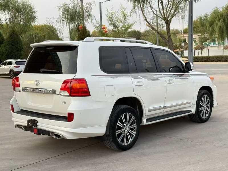 榆林16年丰田兰德酷路泽7