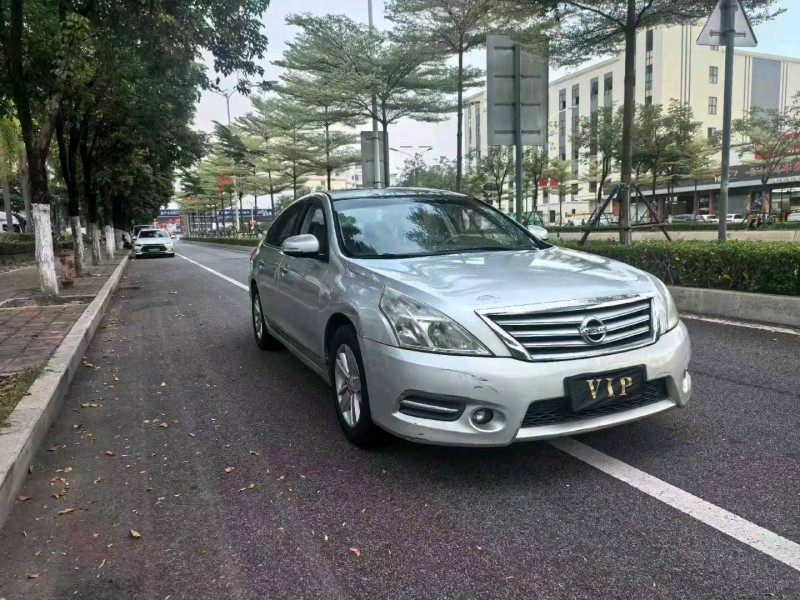 漳州11年日产天籁2