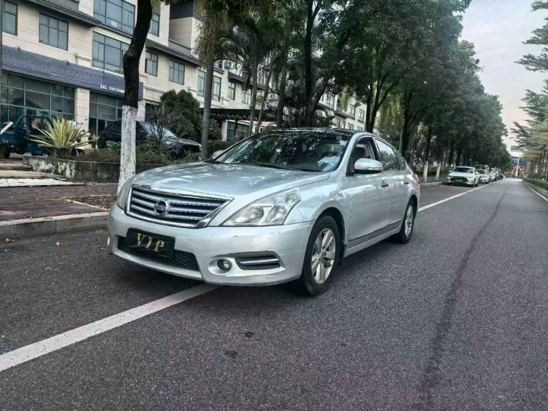 漳州11年日产天籁3