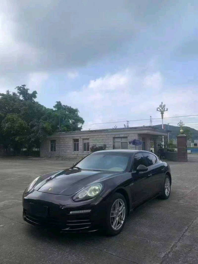 漳州14年保时捷帕拉梅拉3