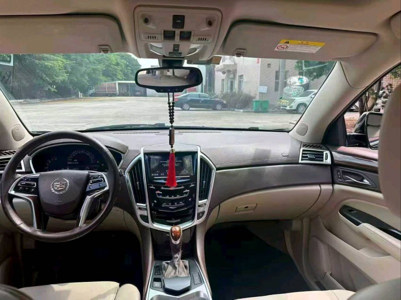 漳州15年凯迪拉克SRX6