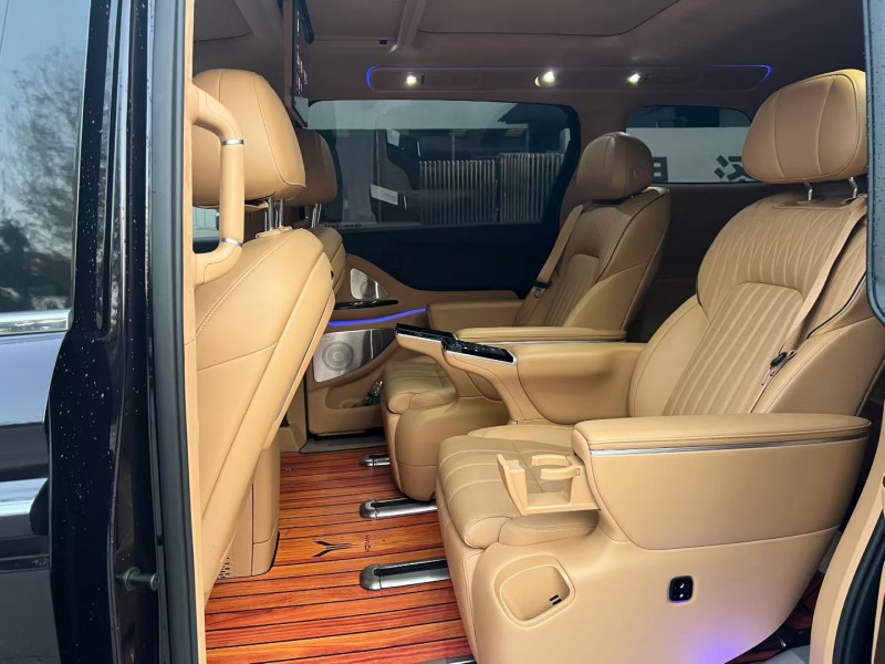 徐州24年岚图汽车梦想家6