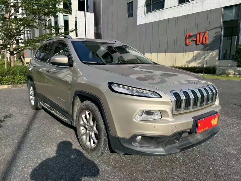 广州16年Jeep指南者2