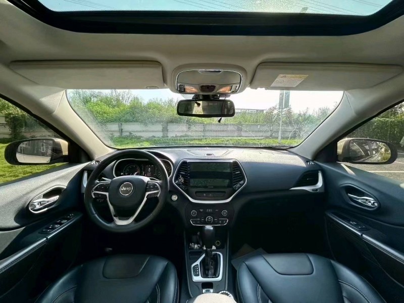 广州16年Jeep指南者3