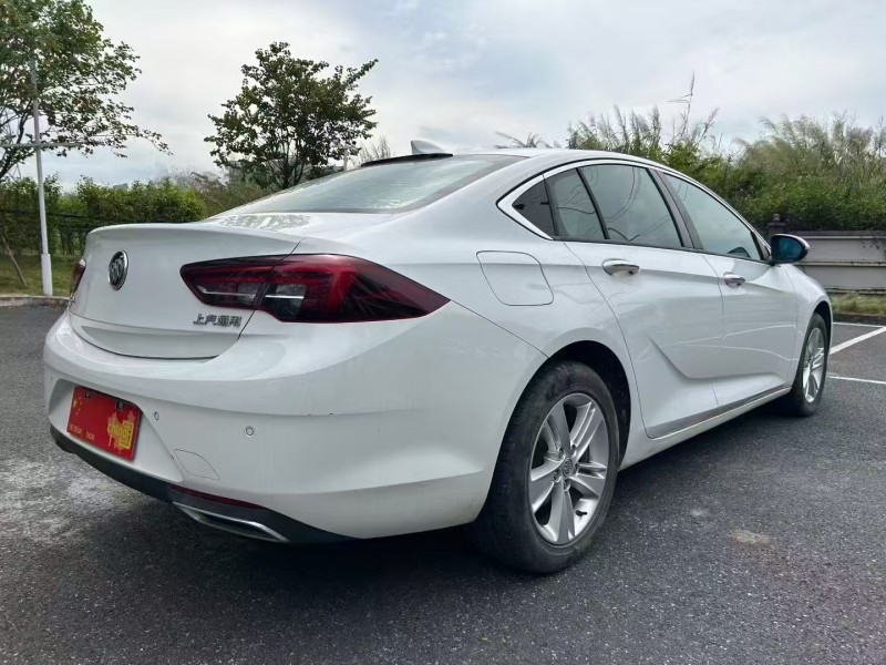 广州19年别克君威9