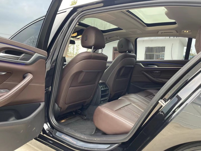 徐州20年宝马5系8