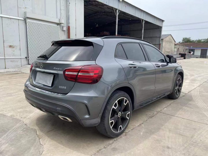 徐州19年奔驰GLA4