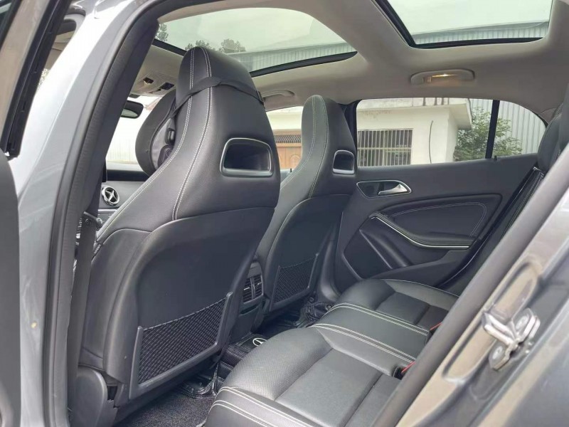 徐州19年奔驰GLA8