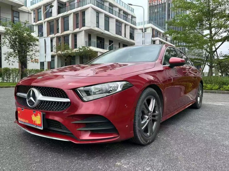 广州21年奔驰A2