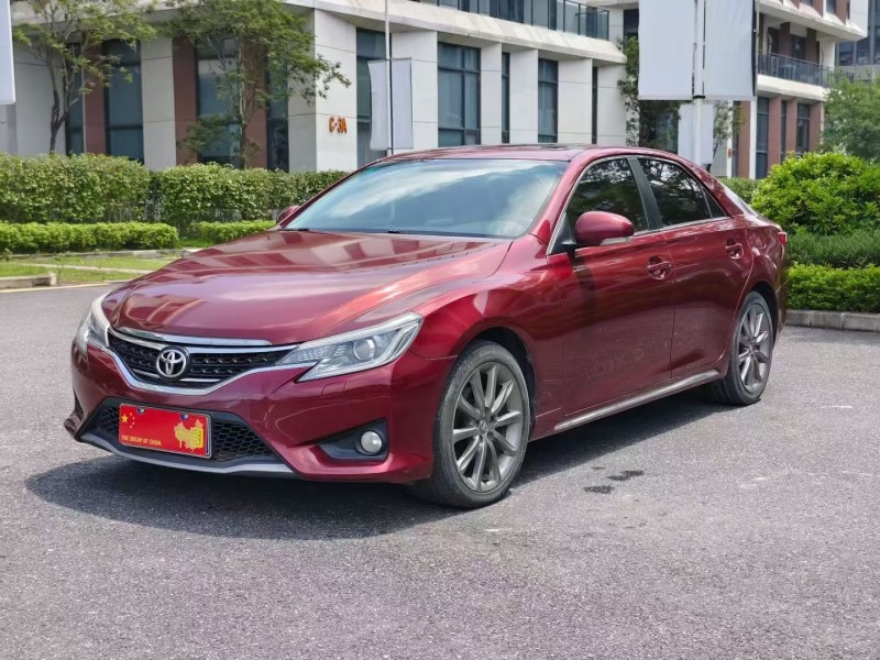 广州17年丰田锐志2