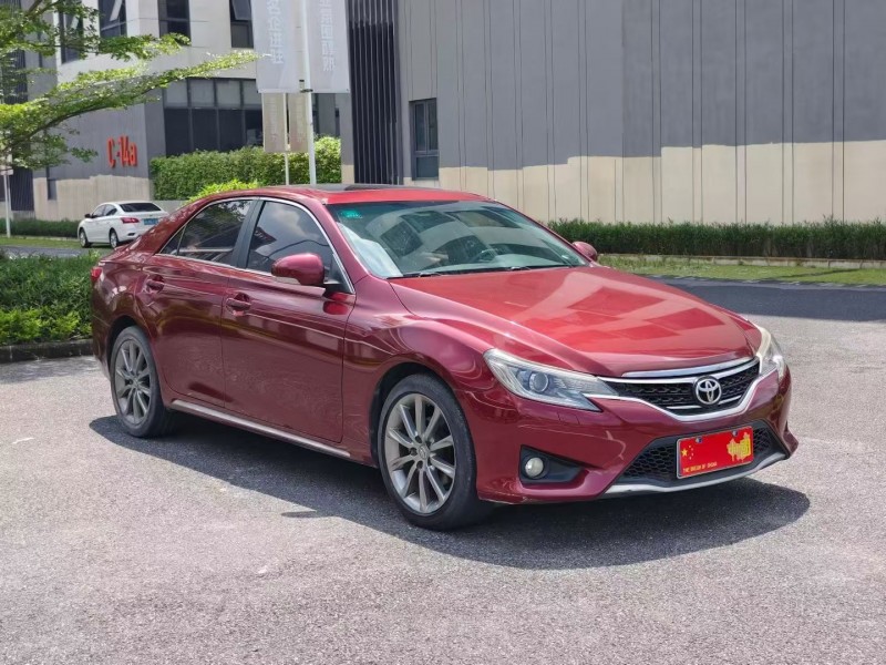 广州17年丰田锐志3