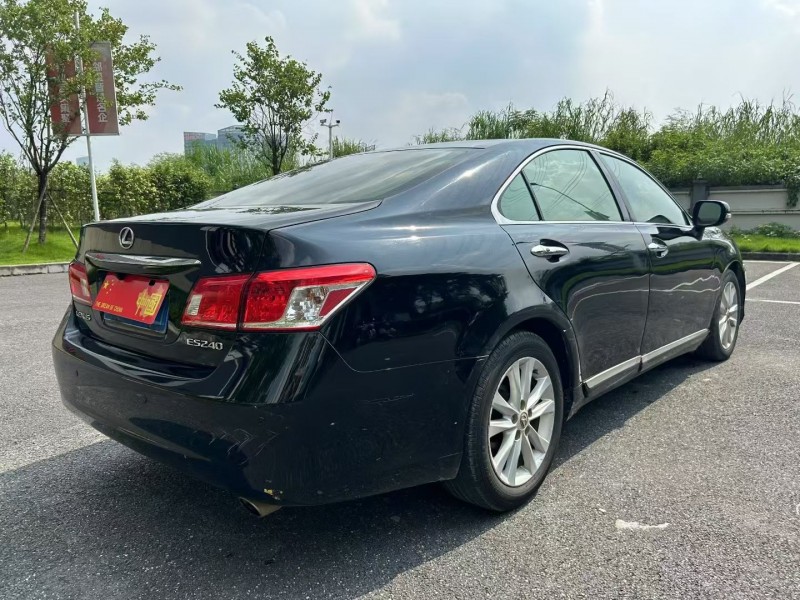 广州12年雷克萨斯ES7