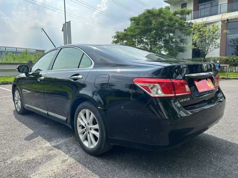 广州12年雷克萨斯ES9