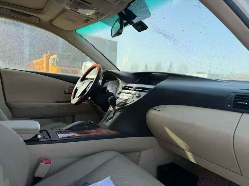 平凉12年雷克萨斯RX6