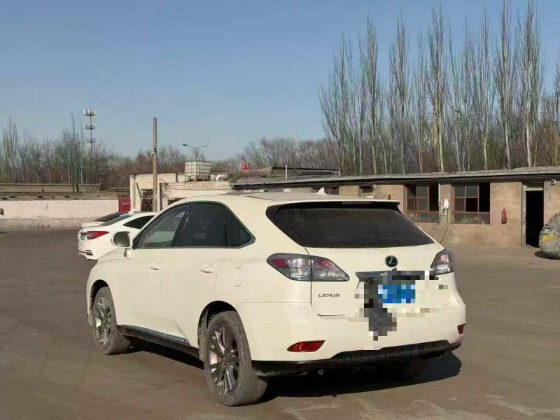 平凉12年雷克萨斯RX8