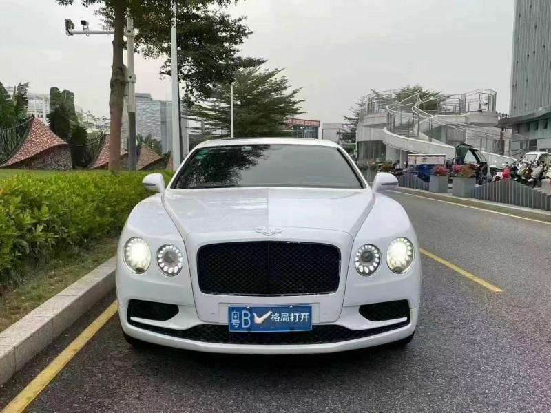 深圳17年宾利飞驰1