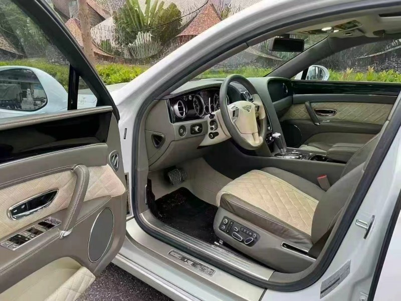 深圳17年宾利飞驰6