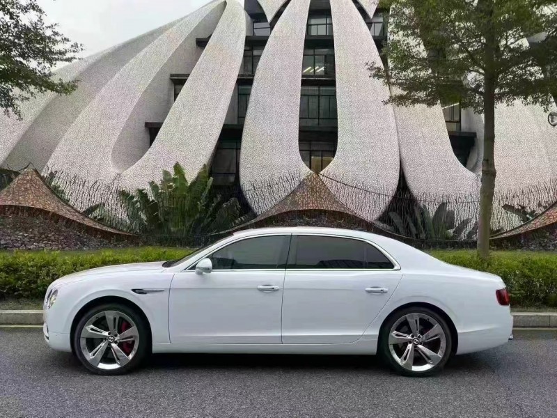 深圳17年宾利飞驰8