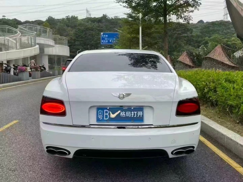 深圳17年宾利飞驰9