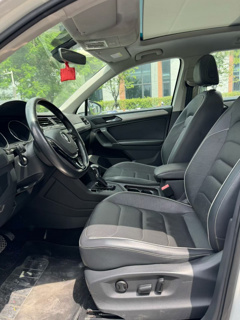 广州17年大众途观5