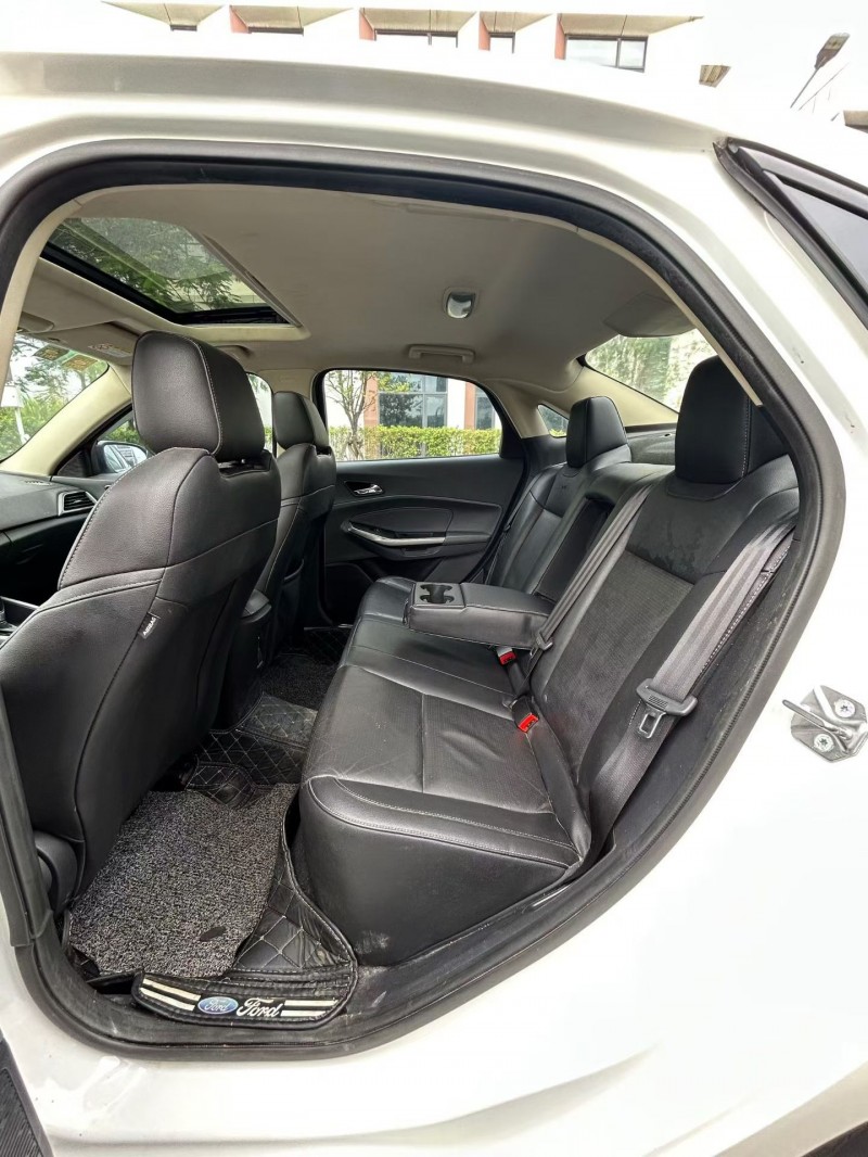 广州17年福特福睿斯6