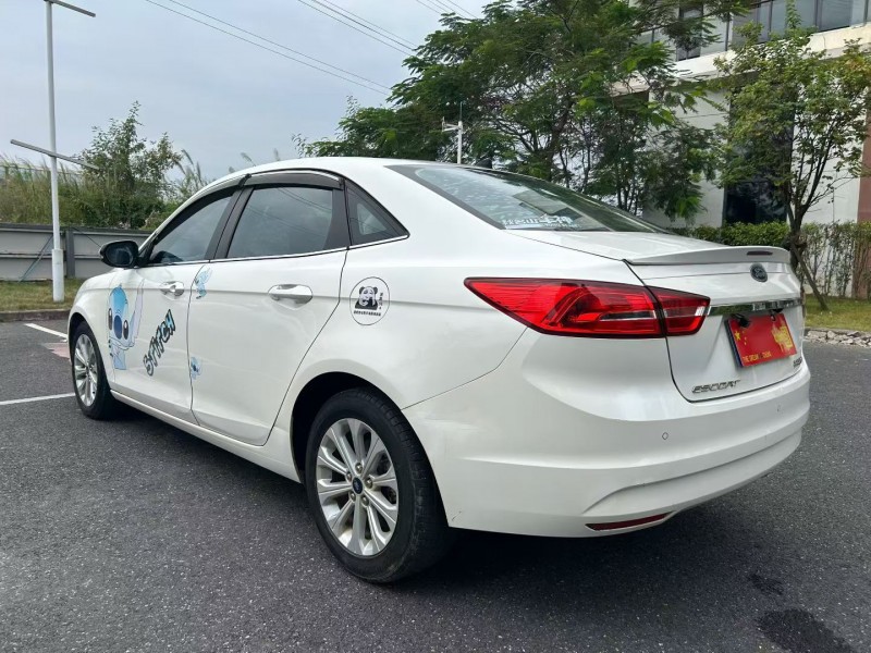 广州17年福特福睿斯9