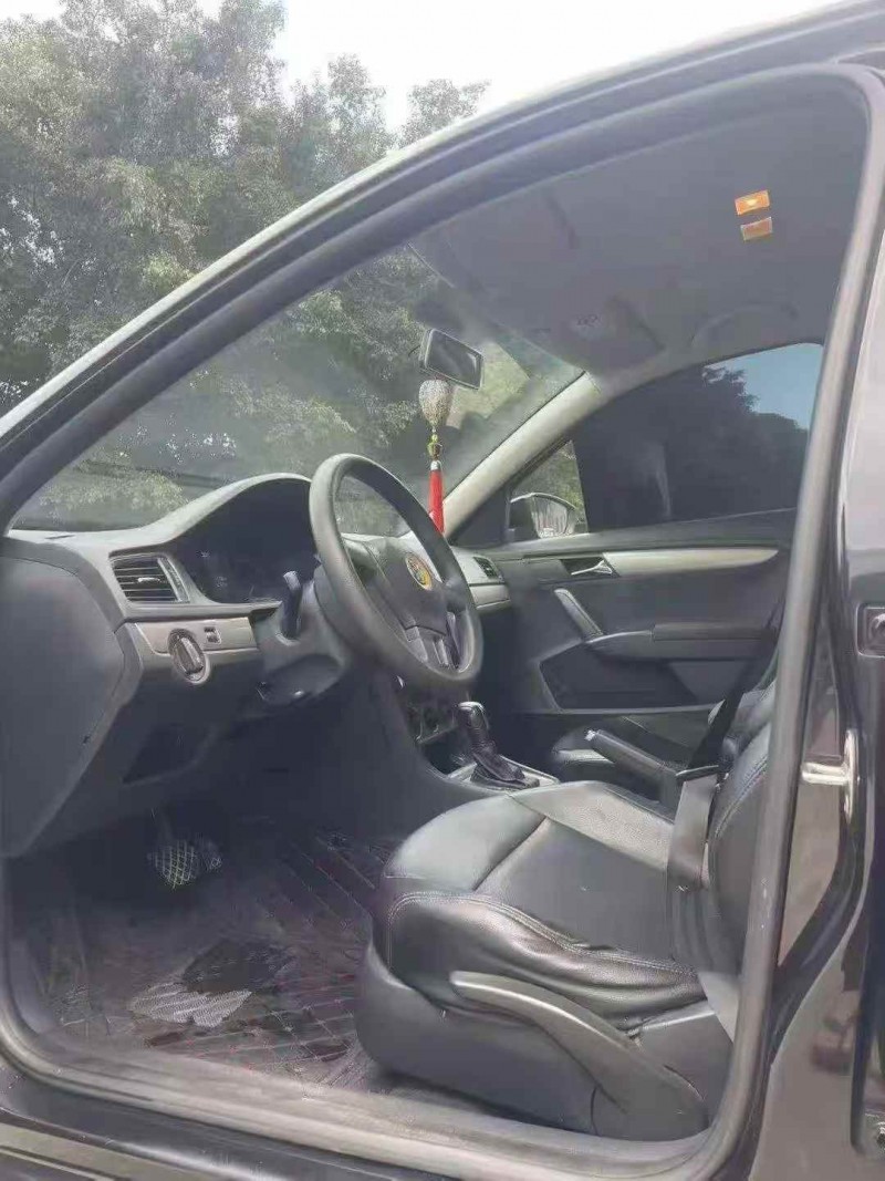 珠海17年大众朗逸4