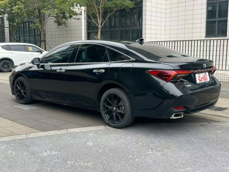 佛山21年丰田亚洲龙5