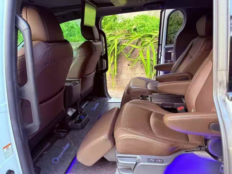 梧州23年丰田塞纳7