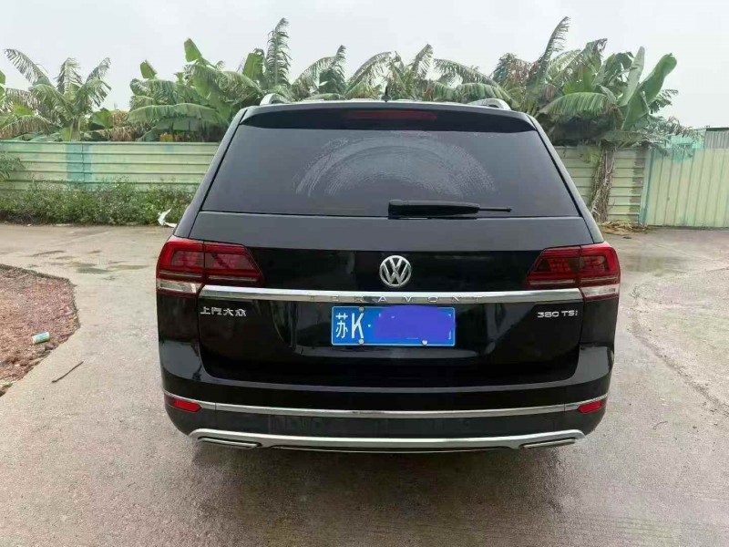 珠海20年大众途昂9