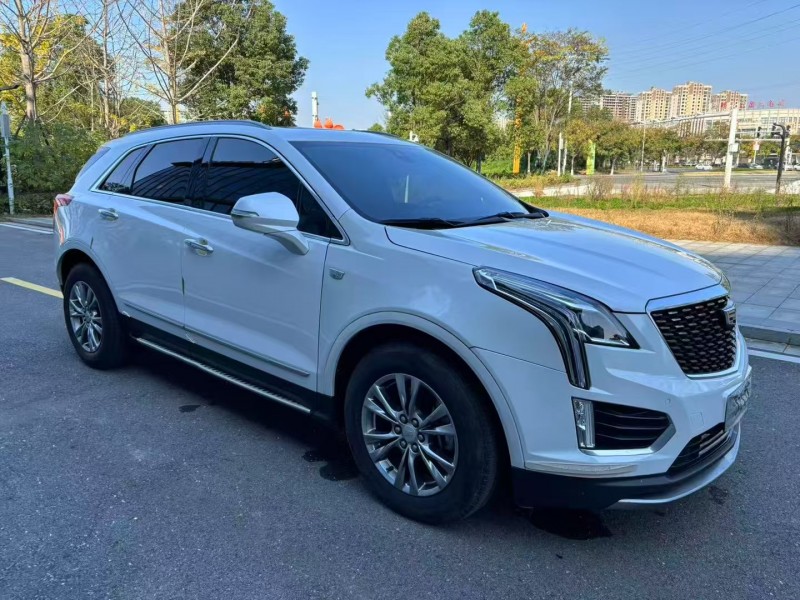 常德20年凯迪拉克XT52