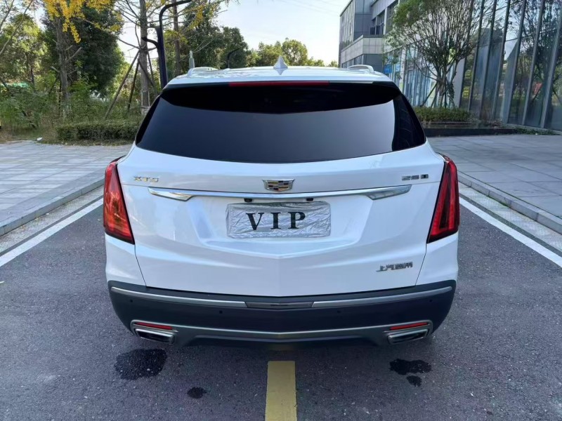 常德20年凯迪拉克XT57