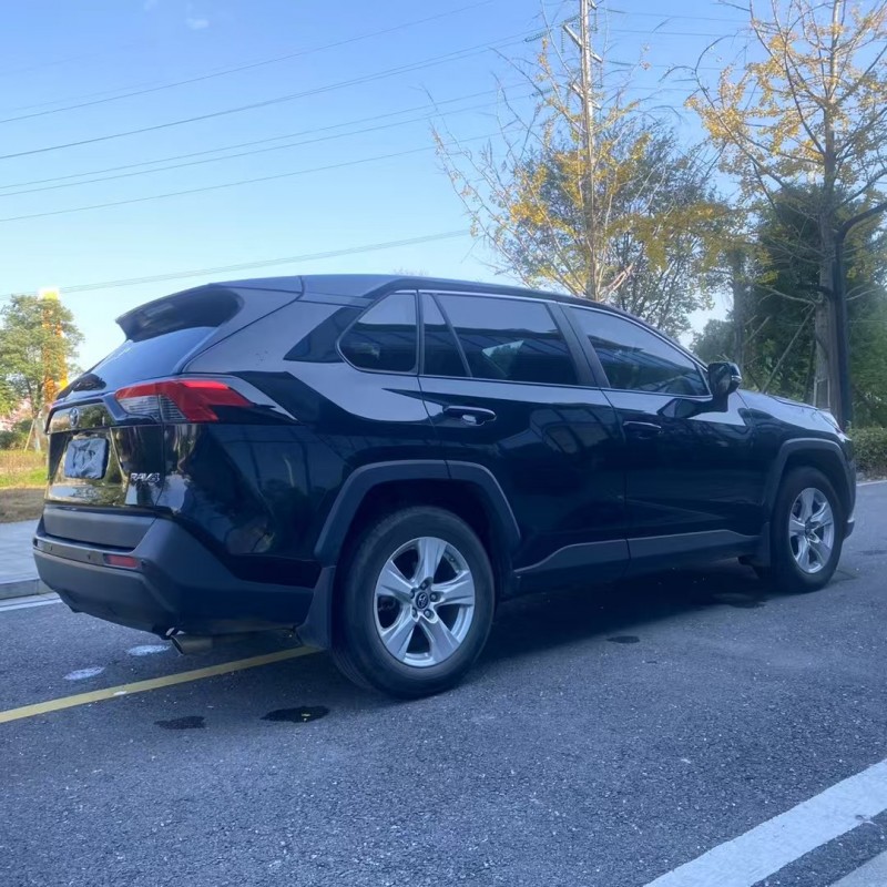 常德23年丰田RAV4荣放7