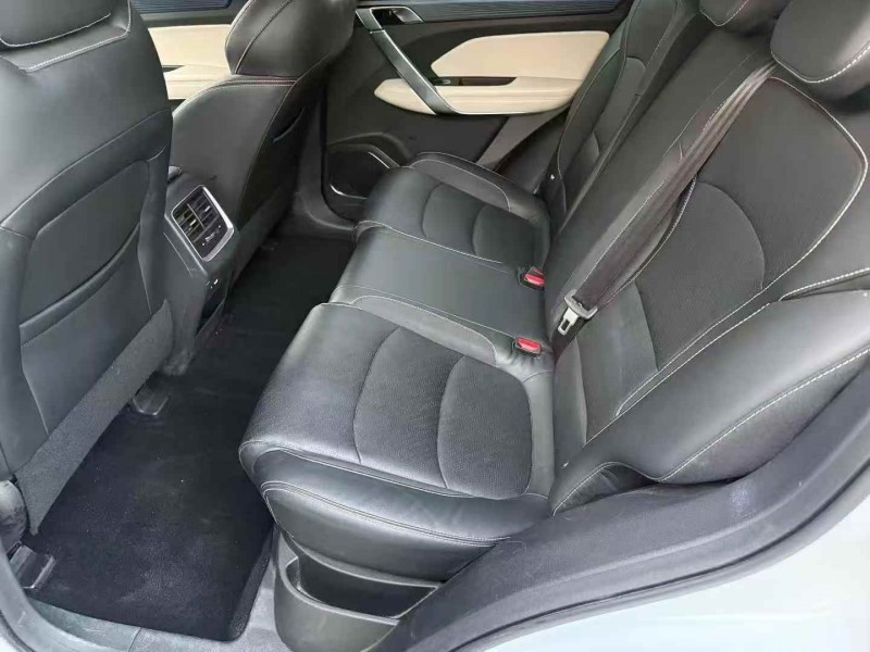 湖州22年吉利博越5