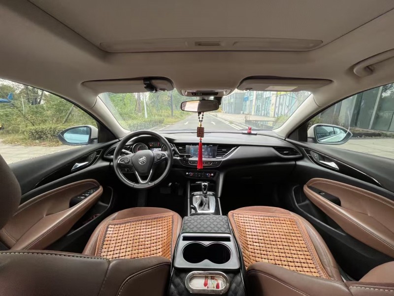 常德20年别克君威5