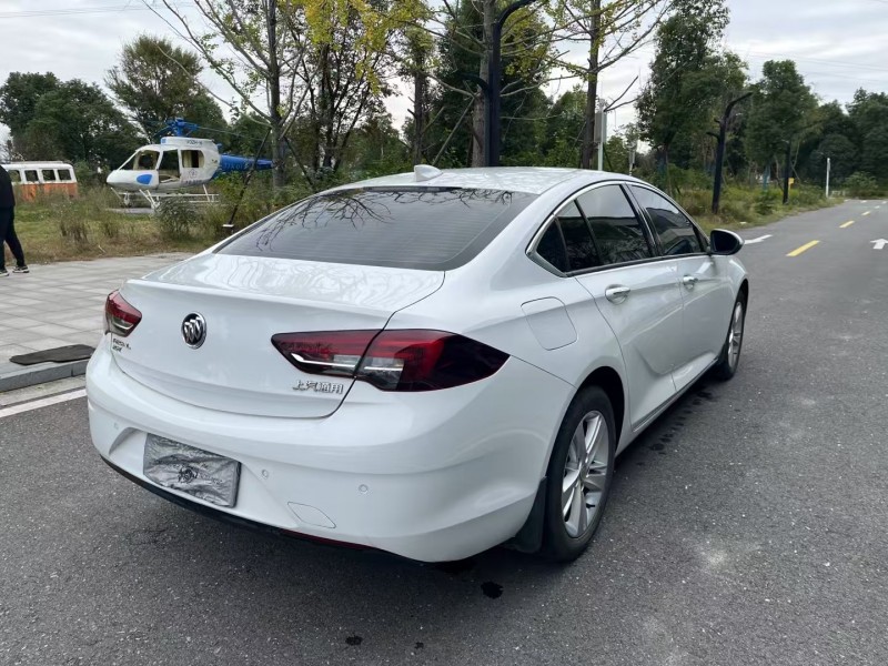 常德20年别克君威7