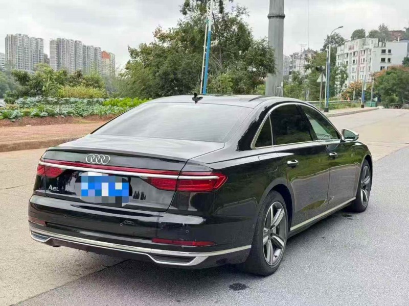 厦门21年奥迪A8L6