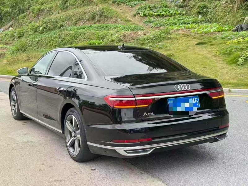 厦门21年奥迪A8L8