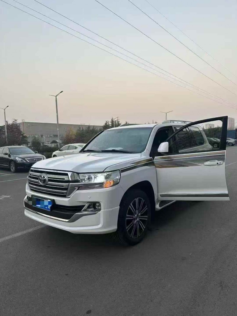 淄博10年丰田兰德酷路泽3