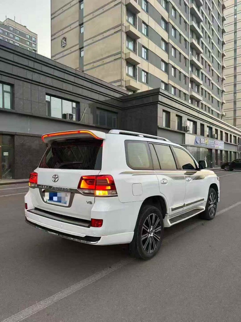 淄博10年丰田兰德酷路泽8