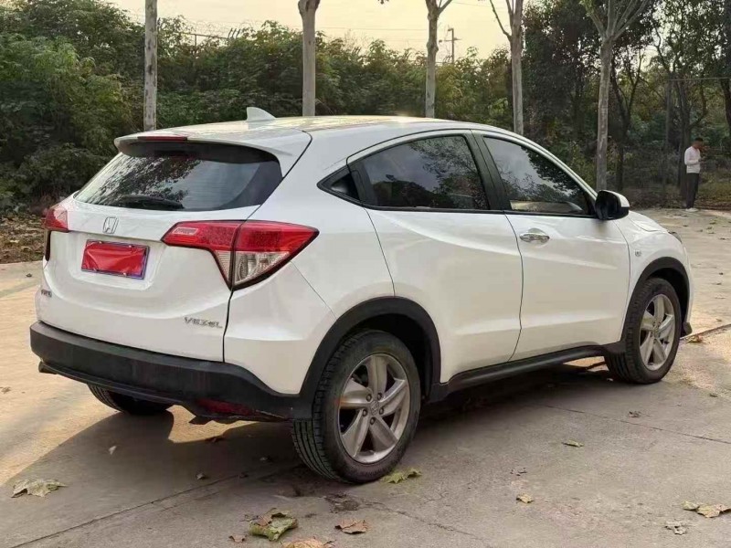 安阳21年本田缤智7