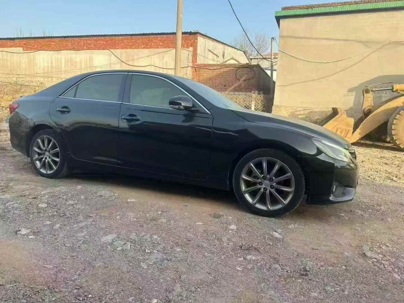 枣庄16年丰田锐志2