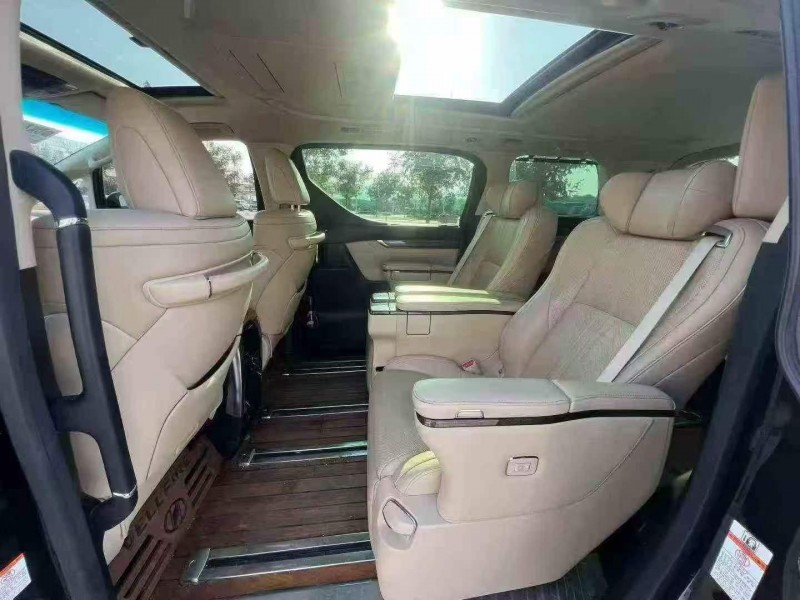 郑州20年丰田埃尔法7