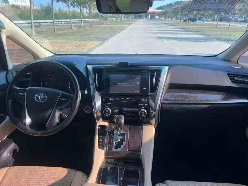 郑州20年丰田埃尔法9