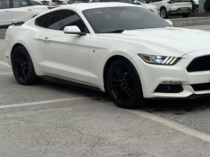 郑州16年福特野马2