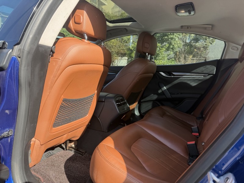 岳阳17年玛莎拉蒂Ghibli4