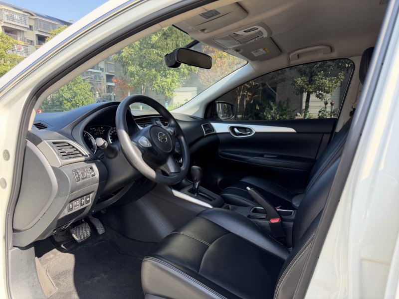 岳阳23年日产轩逸7