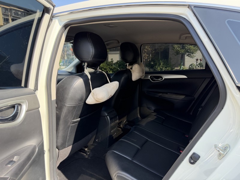 岳阳23年日产轩逸8