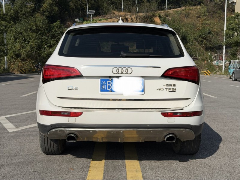 岳阳14年奥迪Q56