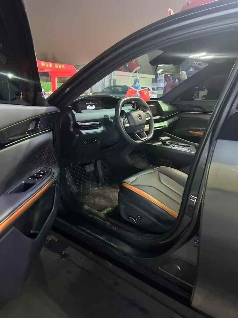 枣庄25年长安汽车UNI4